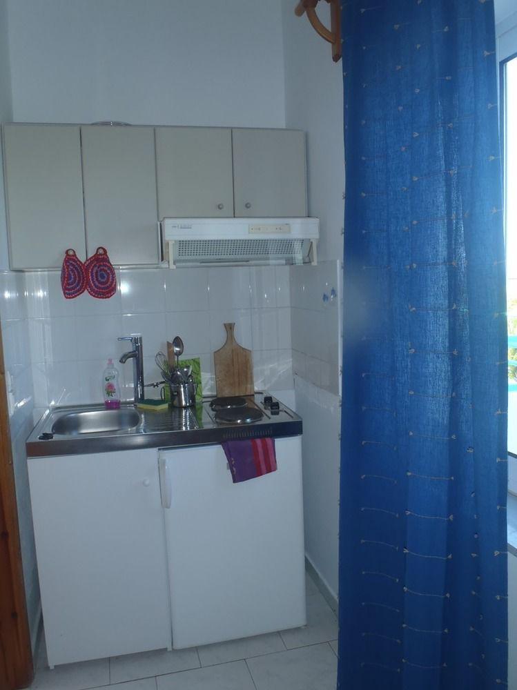 Sea Shell Apartments Pirgos Psilonerou Екстериор снимка